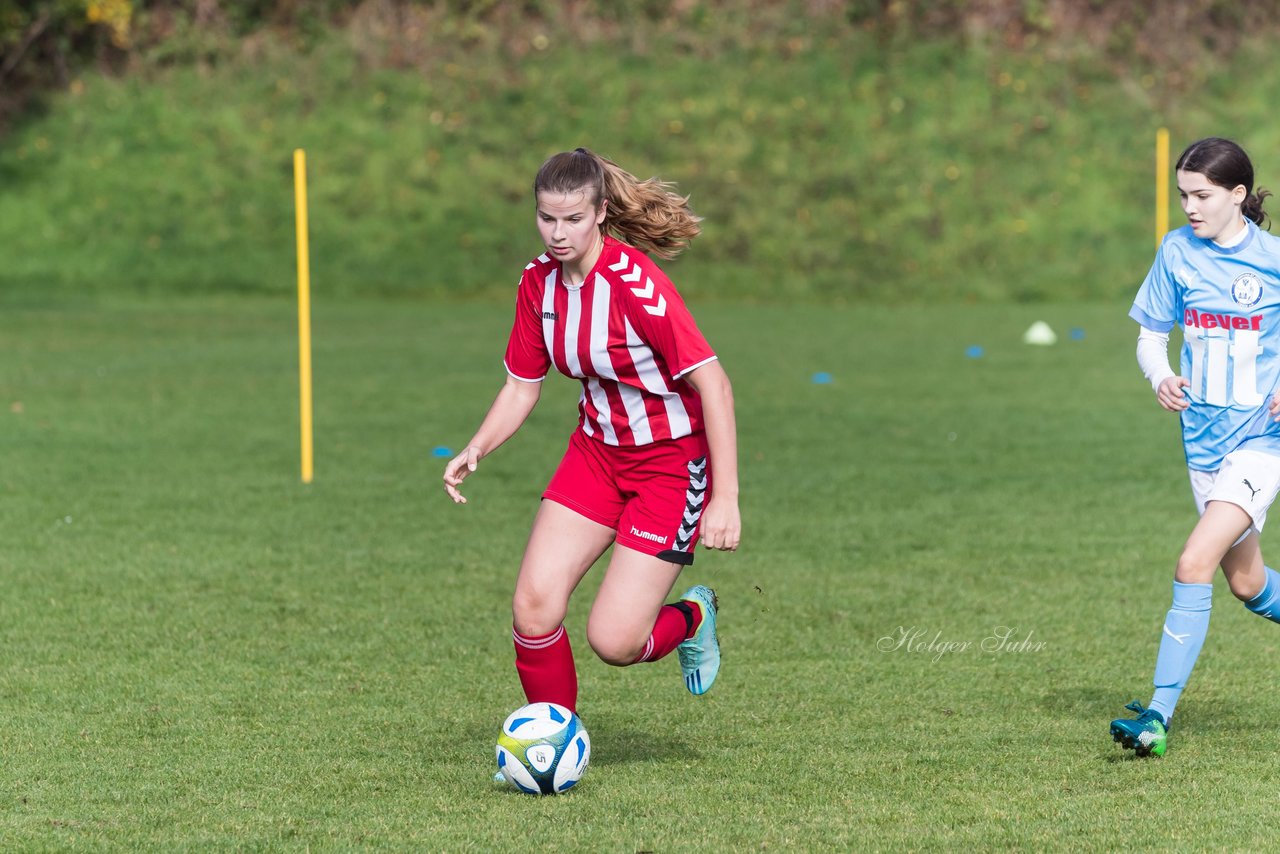 Bild 335 - wBJ TuS Tensfeld - SV Fortuna St. Juergen